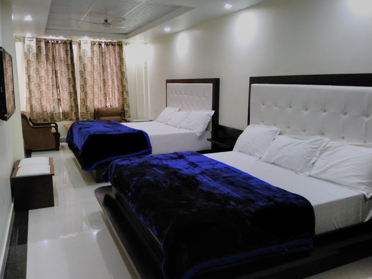 Hotel Platinum Plaza Rohtak Exterior foto